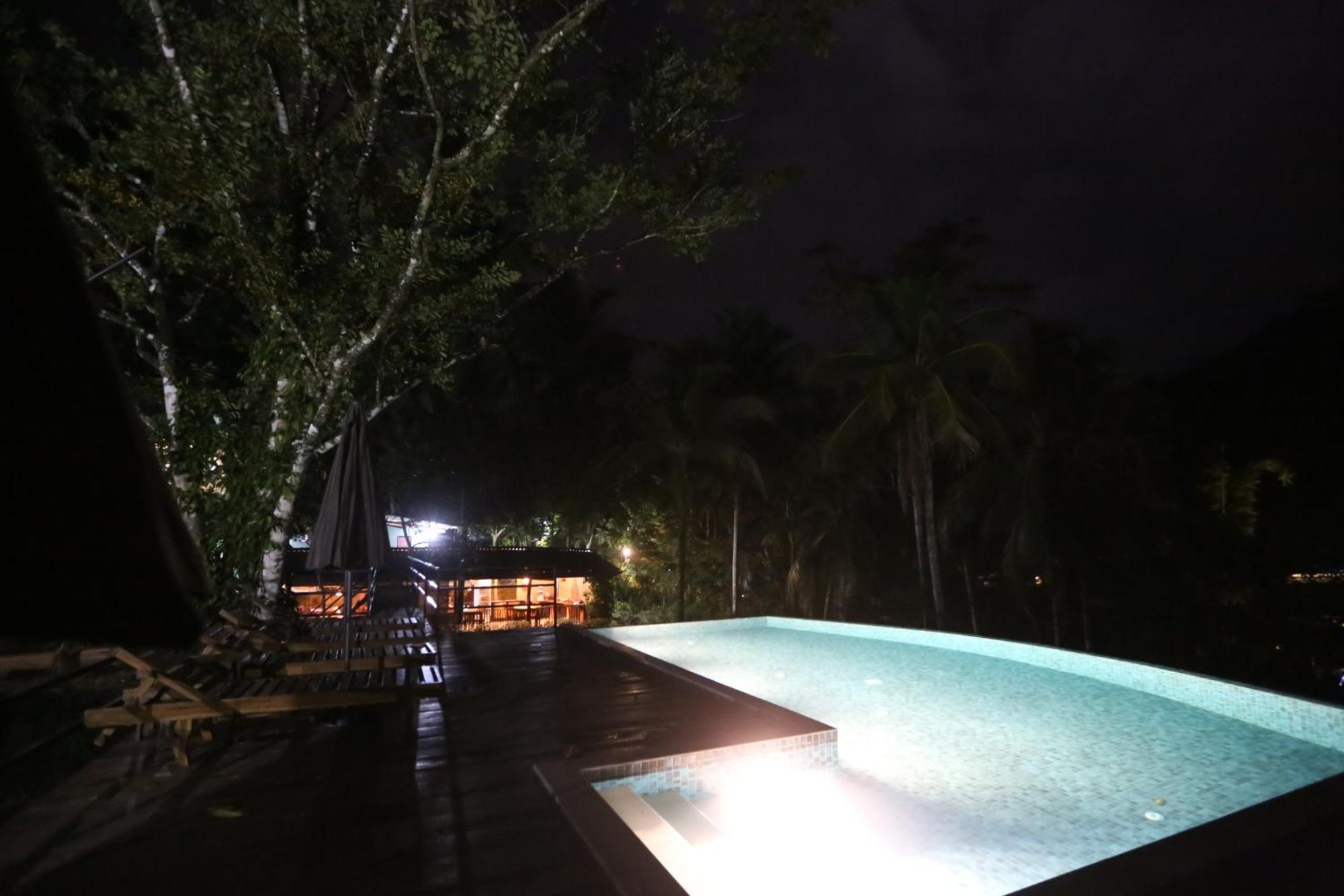 360 Rainforest Deniyaya Luaran gambar